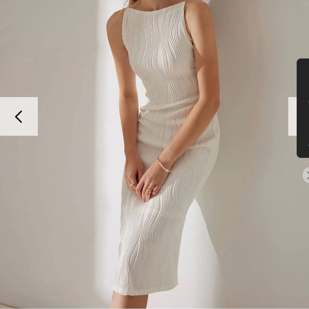 RIHOAS The Water Ripple Textured Cami Dress in White, Medium